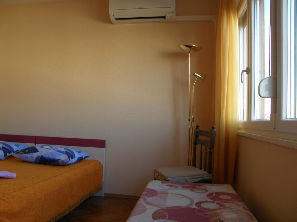 Neva Rooms Split Exterior photo